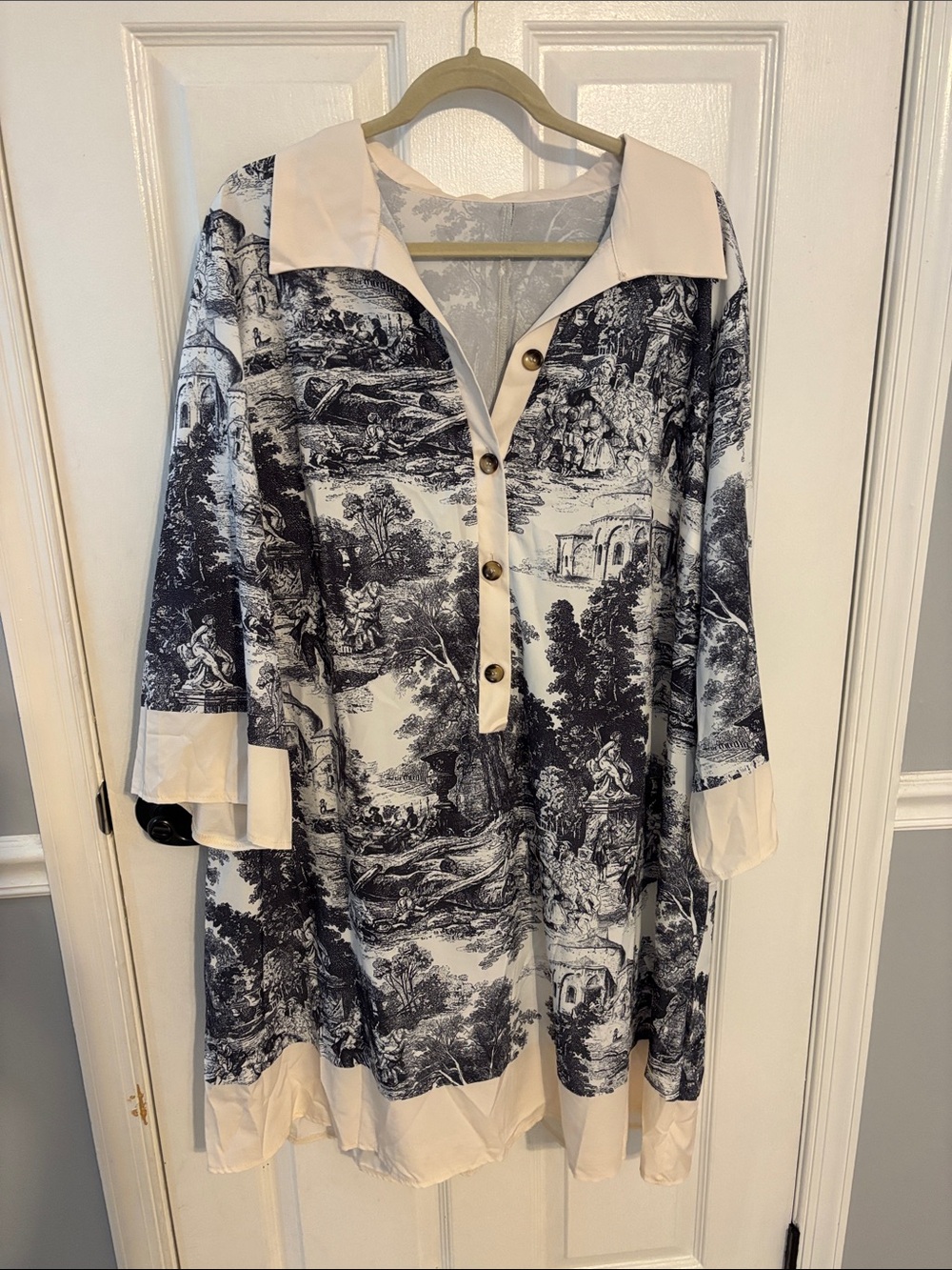 Women's Scenic Print Button-Front Tunic Dress in Black & White (A26)